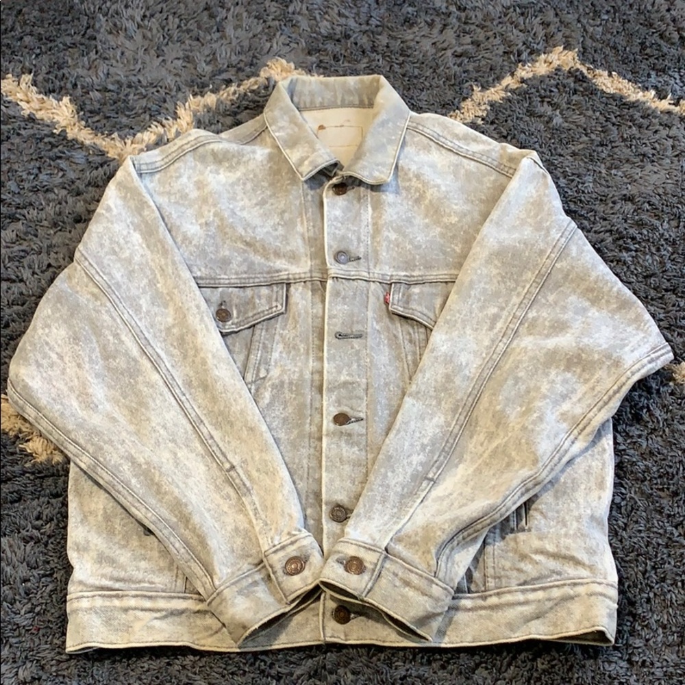 Vintage. Levi’s. Jean jacket. Lightly used.